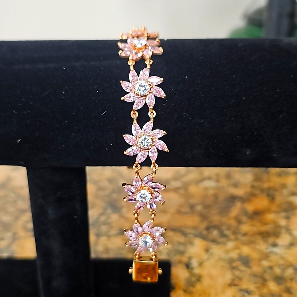 Super cute crystal fairycore bracelet